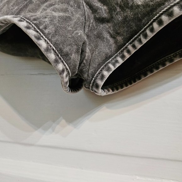 American Apparel High-Waisted Acid Wash Shorts - Picture 5 of 5